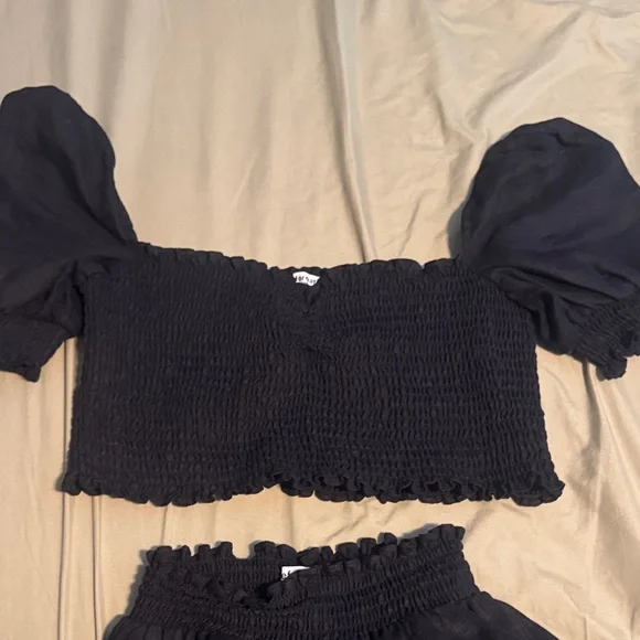 Reformation two piece set size large - Picture 2 of 5